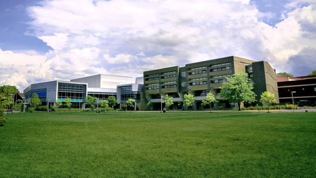 The main building on the FLCC Canandaigua campus