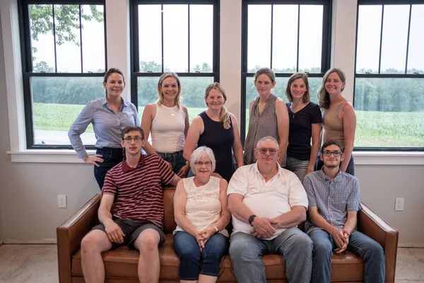 Photo showing 10 members of the Andrew family