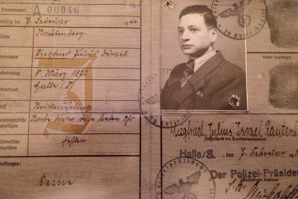 Image of a Jewish man's ID card from Nazi Germany