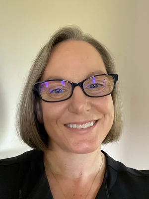 Karen Weimer headshot